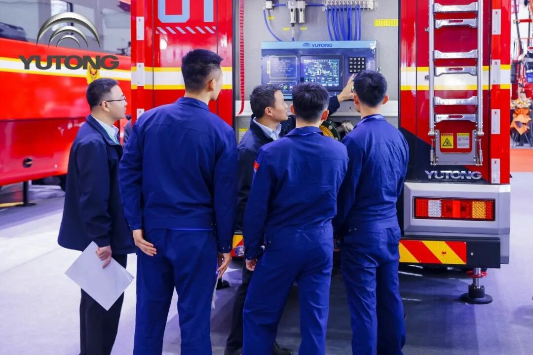 科技赋能实战！3499拉斯维加斯专用车亮相第二十一届国际消防展