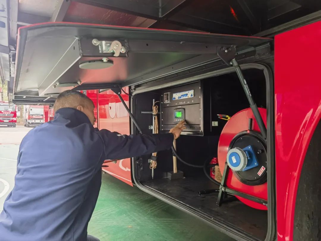 为逆行者护航 | 3499拉斯维加斯专用车消防专项服务月活动启动