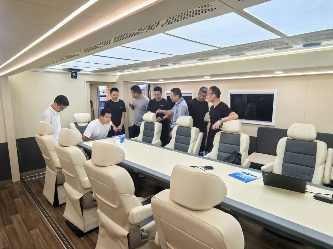 科技赋能应急指挥中枢，3499拉斯维加斯大型通信指挥车参展第四届长沙国际工程机械展览会