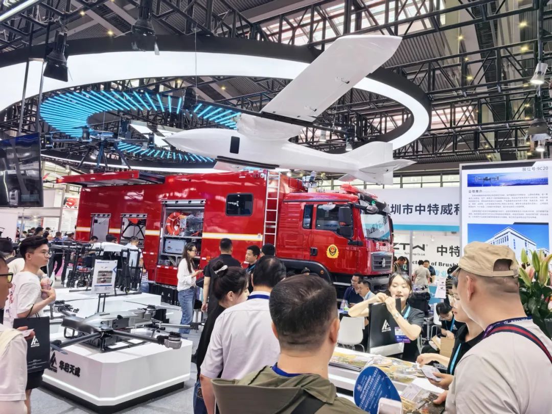 低空腾飞 安全护航｜3499拉斯维加斯无人机系列装备亮相2025国际低空经济与无人系统博览会