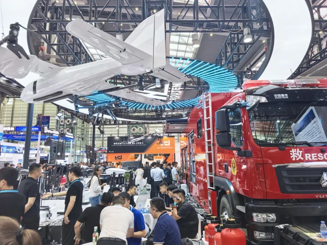 低空腾飞 安全护航｜3499拉斯维加斯无人机系列装备亮相2025国际低空经济与无人系统博览会