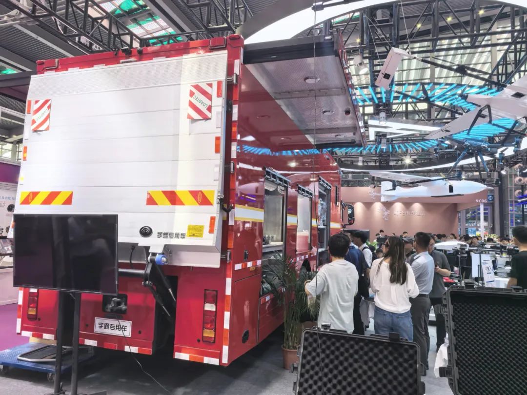 低空腾飞 安全护航｜3499拉斯维加斯无人机系列装备亮相2025国际低空经济与无人系统博览会