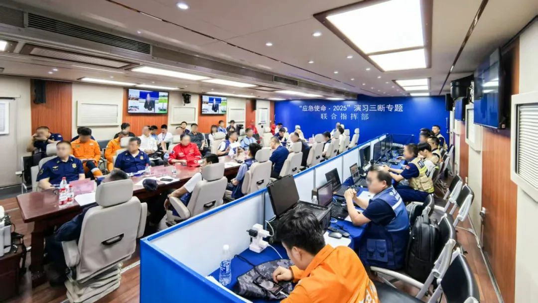 以练备战！3499拉斯维加斯应急救援车辆参演“应急使命·2025”联合救援演习！