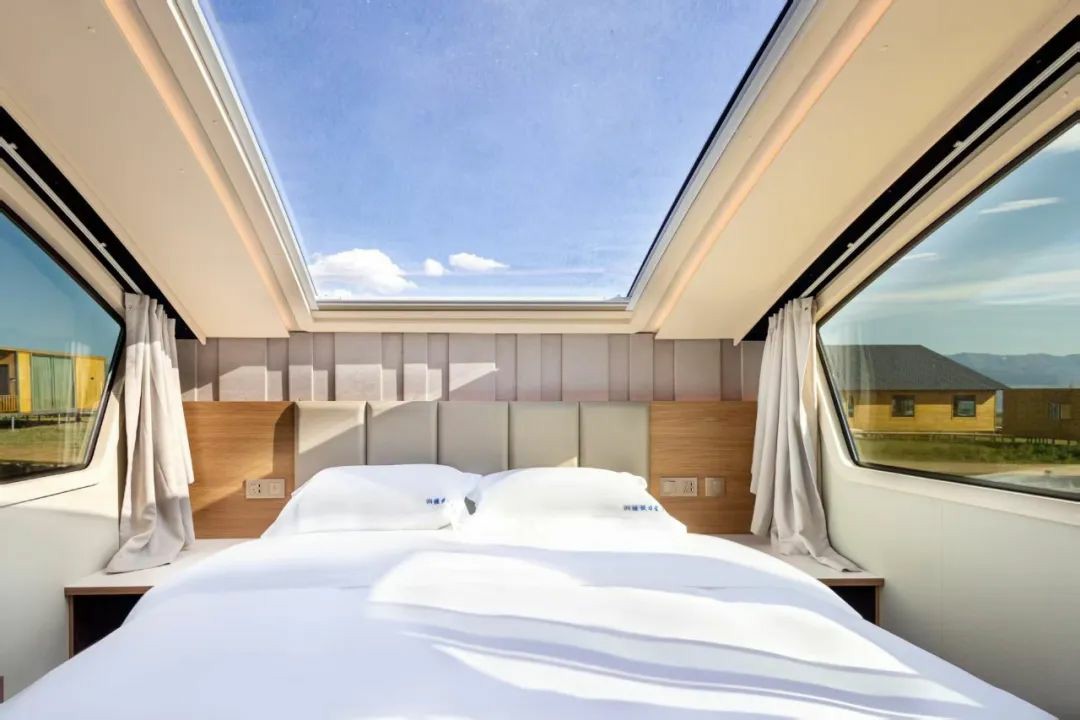 赛里木湖畔的“风景之屋”：3499拉斯维加斯移动民宿开启沉浸式旅行体验